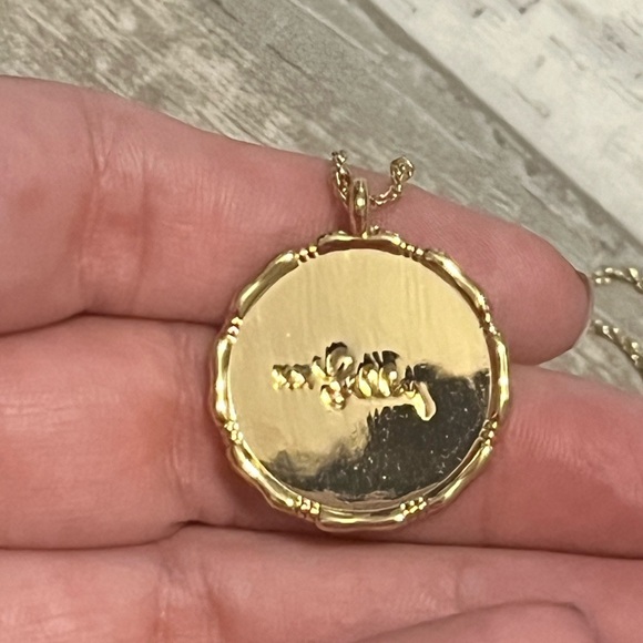 Lilly Pulitzer Squeeze Gold Pendant Necklace - Picture 3 of 3